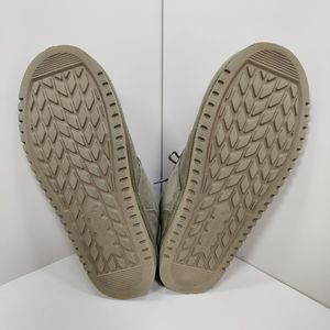 Koolaburra by UGG Women's Advay Chukka Boot, dune color Lace Up Size 9 Booties